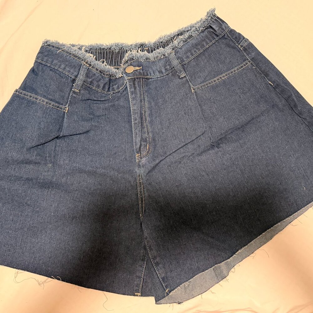 Shein Dark Wash Denim Paperbag Shorts – Size 1XL – High Waist Frayed Hem